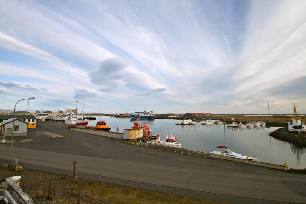 Hvammur Apartments By The Harbour Hofn Exterior photo